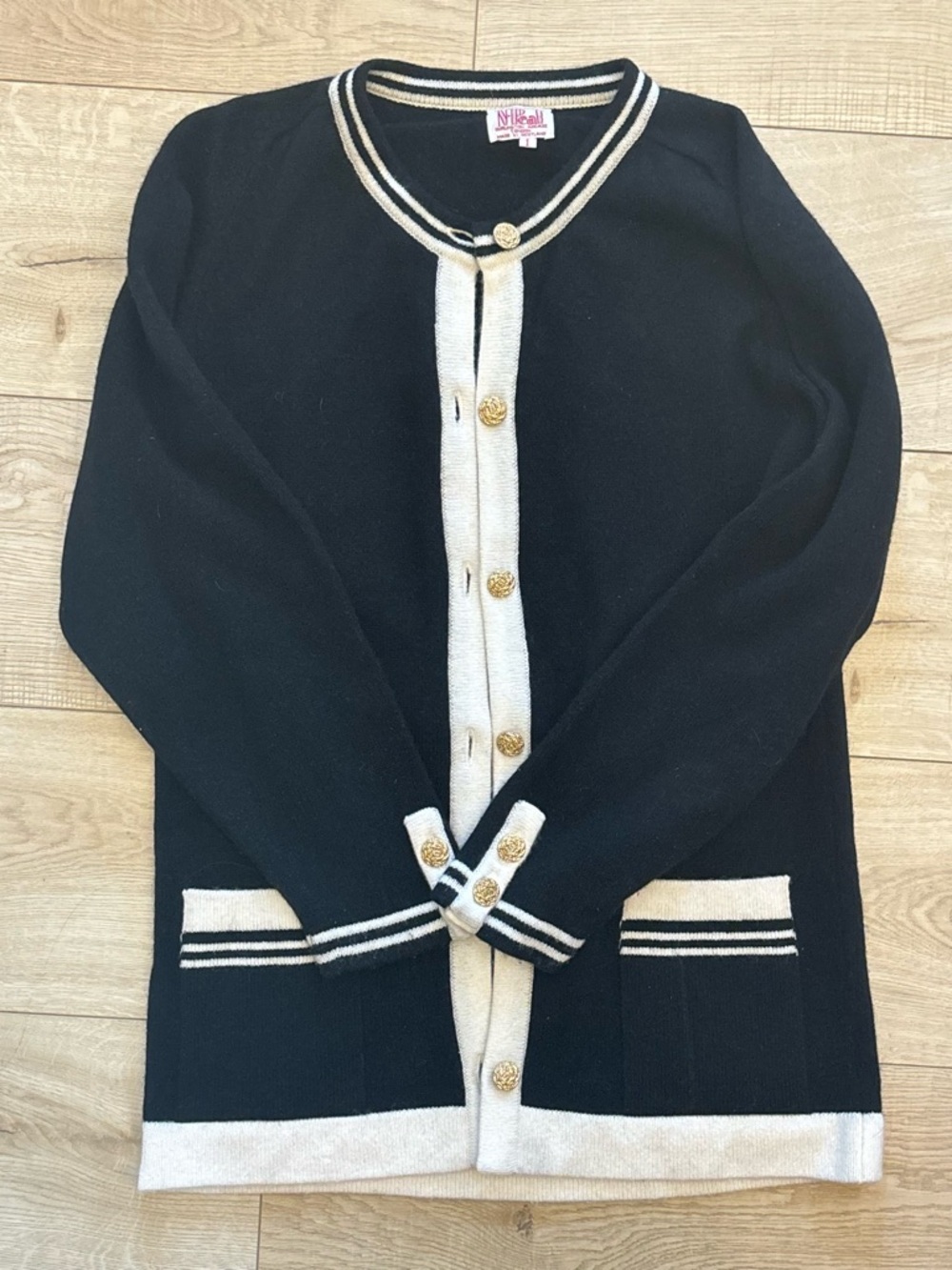 Vintage Cashmere Cardigan Black & Cream Quiet Luxury Preppy Classic Old Money
